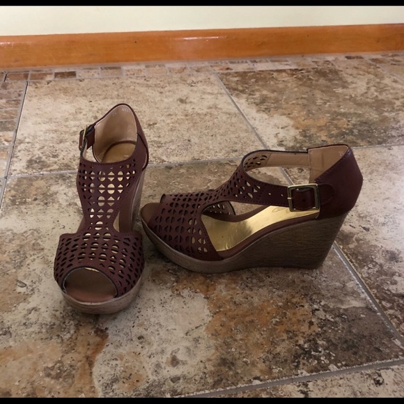 Brown Mexican Huarache Wedge - Picture 3 of 3